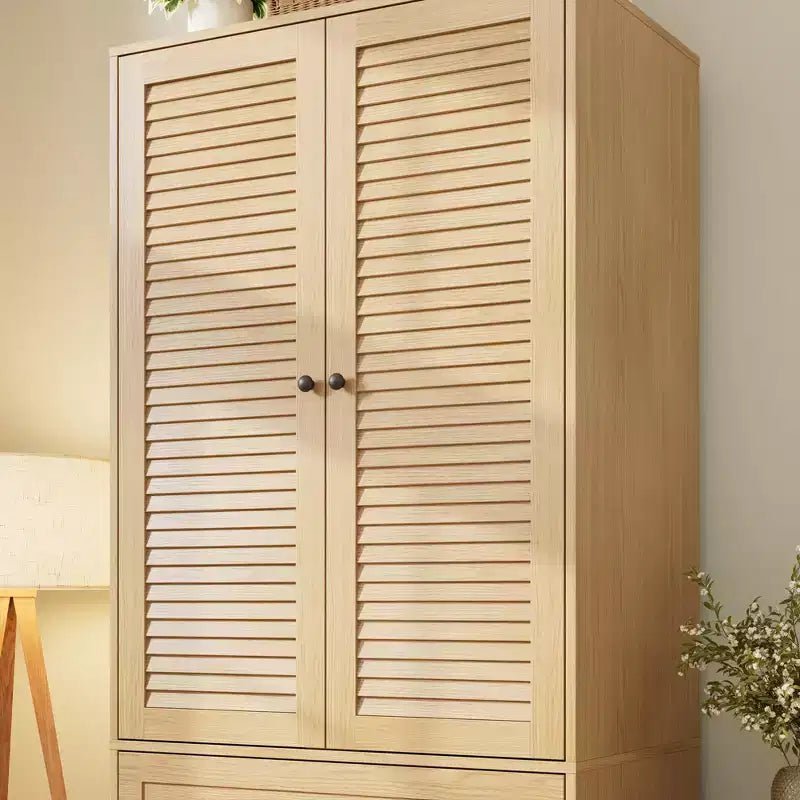 Armoire-penderie en bois avec tiroirs, meuble de rangement de 69,5 po avec tringle de suspension, design persienné à 2 portes pour chambre à coucher